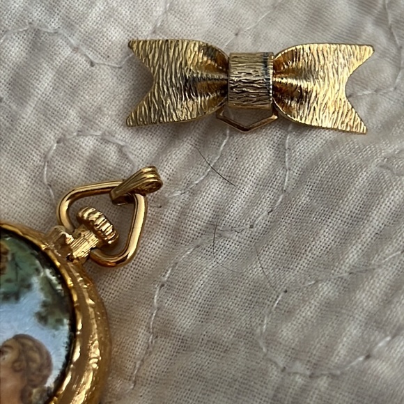 🎉𝐇𝐏!🎉1950’s HOUSE OF FULLER PERFUME HAND PAINTED PERFUME LOCKET - Picture 8 of 13